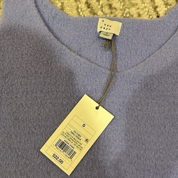 A new day size small tank top NWTs - Picture 3 of 4